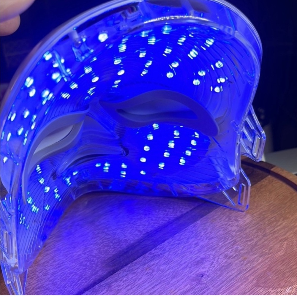 Light Therapy Face Mask - Picture 5 of 14